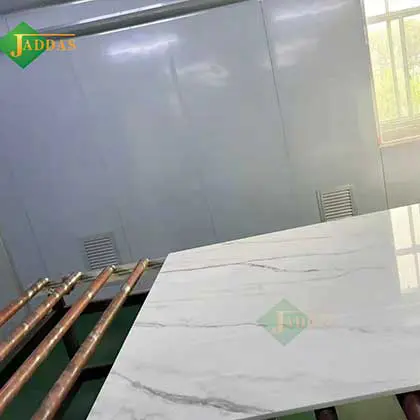 أبيض تبلور الزجاج الغرور