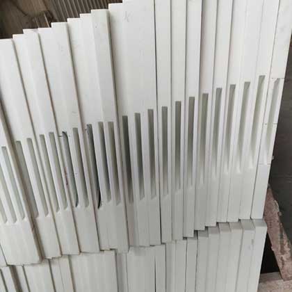 لوحة زجاجية متبلورة