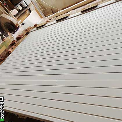 تكسية الجدران الزجاجية النانوية